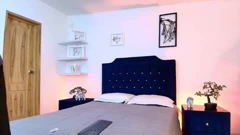 zanemaverick online show from September 2025 12:05:02 PM