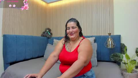 Snapshot of zara_milf_ chatting on June 2026 12:17:01 PM zara online show from June 2026 12:17:01 PM