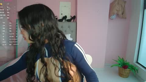 Zarah  online show from January 2025 04:36:01 PM