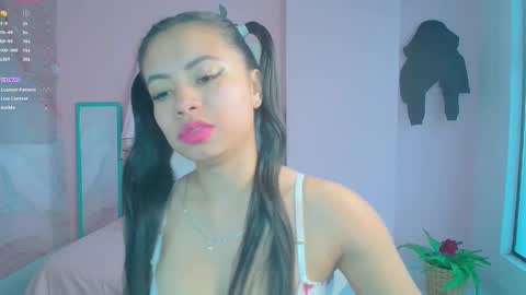 Zarah  online show from February 2025 06:15:02 PM