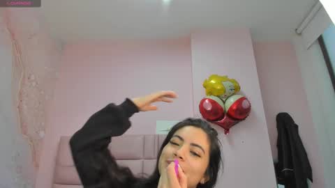 Zarah  online show from September 2025 10:00:01 PM