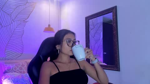 Zara Lim  online show from February 2025 12:33:01 PM