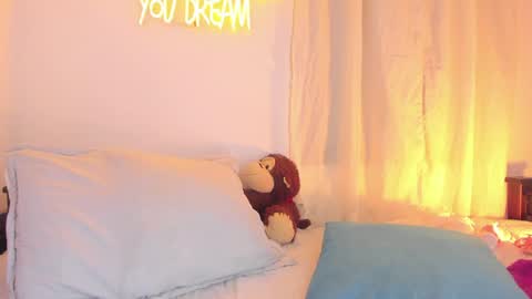   online show from February 2025 10:22:02 PM