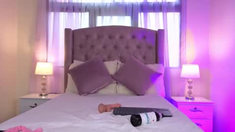 Snapshot of zaraquiinn chatting on October 2025 02:13:02 PM ZaraQuiinn online show from October 2025 02:13:02 PM