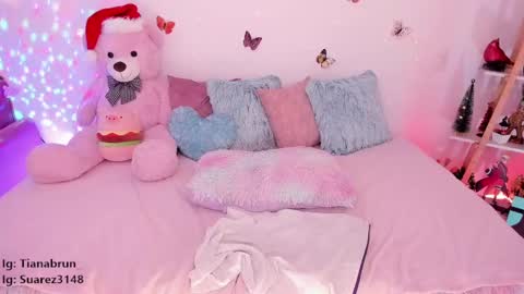 Snapshot of zaratorres_ chatting on December 2024 01:38:02 PM Zara online show from December 2024 01:38:02 PM