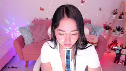 Snapshot of zaratorres_ chatting on October 2025 10:47:02 AM Zara online show from October 2025 10:47:02 AM