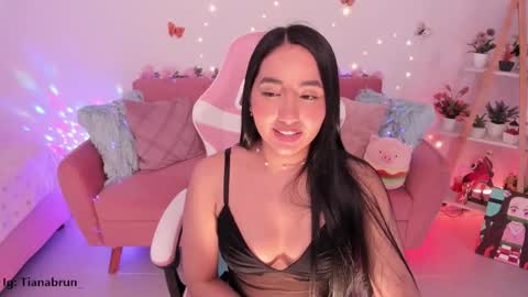 Snapshot of zaratorres_ chatting on October 2025 10:52:02 PM Zara online show from October 2025 10:52:02 PM