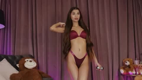 zariaavera online show from March 2026 08:52:01 PM