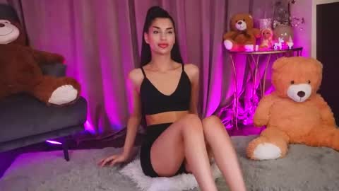 Snapshot of zariaavera chatting on May 2026 04:04:02 PM zariaavera online show from May 2026 04:04:02 PM