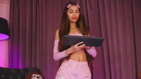 Snapshot of zariaavera chatting on May 2026 08:47:02 PM zariaavera online show from May 2026 08:47:02 PM