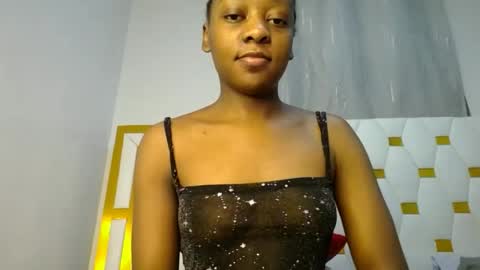 Snapshot of zariah011 chatting on June 2026 10:25:02 PM zariah online show from June 2026 10:25:02 PM