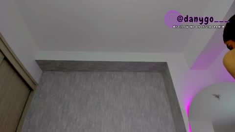 Zariana online show from March 2025 10:53:01 PM