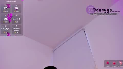 Zariana online show from September 2025 10:11:01 PM