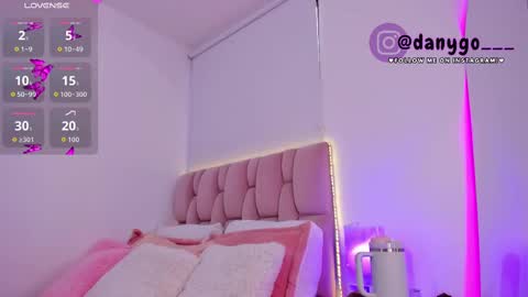 Zariana online show from September 2025 10:13:01 PM