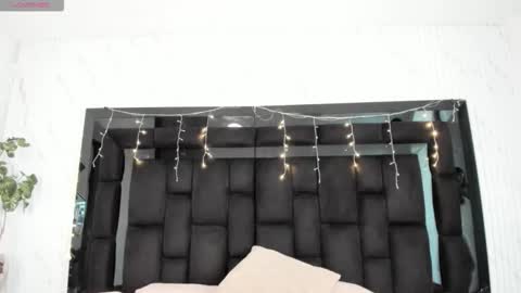 Zarina Waynne online show from March 2026 01:06:02 PM