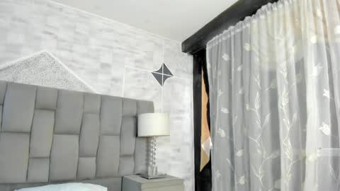 Zarina Waynne online show from May 2026 02:24:02 PM