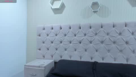 Zarina Waynne online show from June 2026 02:45:01 PM