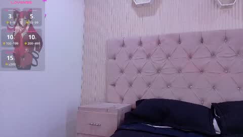 Zarina Waynne online show from August 2026 01:49:02 PM