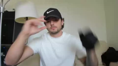 Snapshot of zaylanez chatting on January 2025 07:24:01 PM Zay lanez online show from January 2025 07:24:01 PM