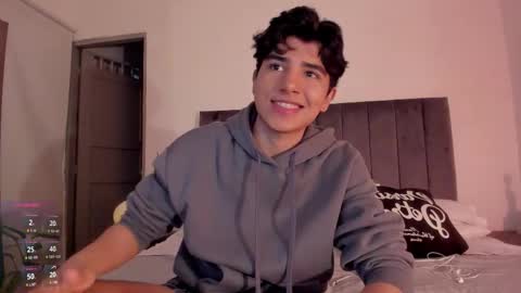 Snapshot of zayotto chatting on December 2025 06:22:02 AM Hii im Zay. I save money for education. PVT Open. online show from December 2025 06:22:02 AM