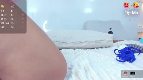 Zenda Evans online show from March 2025 10:02:02 AM