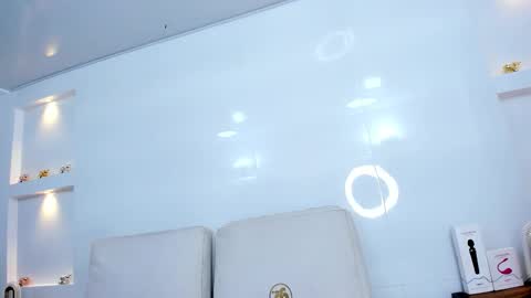 Zenda Evans online show from January 2026 04:25:01 AM