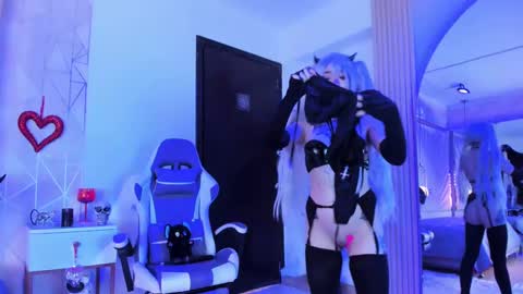    online show from February 2025 05:07:02 PM