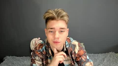 Ethan online show from April 2026 02:04:02 AM