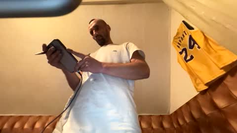 zervale online show from September 2025 02:34:01 AM