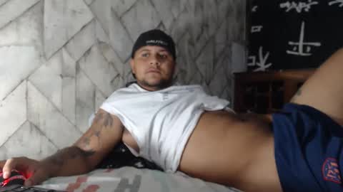 zeus_030 online show from April 2026 01:37:01 AM