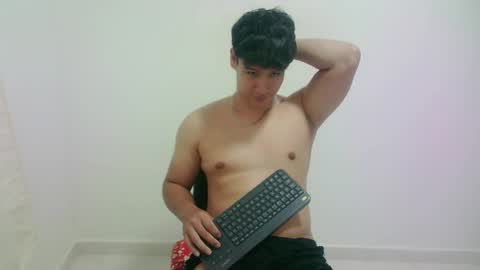 zeus_183 online show from April 2026 04:37:02 AM