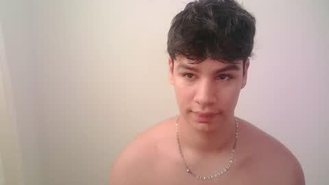 zeus_183 online show from June 2026 07:37:01 PM