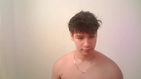 zeus_183 online show from June 2026 08:46:01 PM