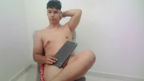zeus_183 online show from July 2026 12:58:02 PM