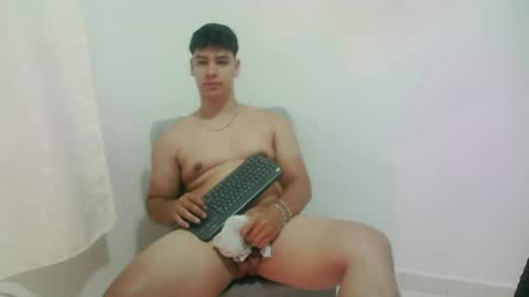 zeus_183 online show from July 2026 03:47:02 AM