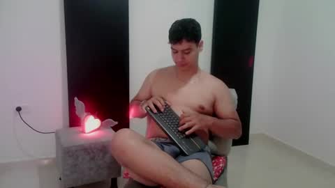 zeus_183 online show from August 2026 10:35:02 AM