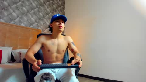 zeus online show from January 2025 08:39:02 PM