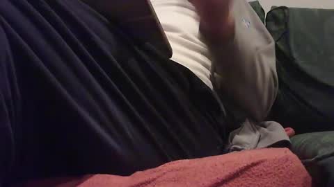 zevioo77 online show from December 2024 08:47:01 PM