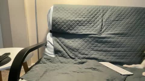 zgibnam online show from February 2026 11:46:02 AM