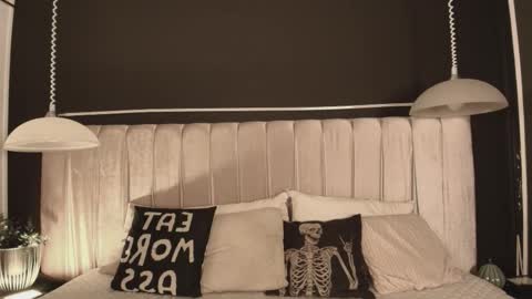 zhally_dee online show from December 2025 07:53:01 PM