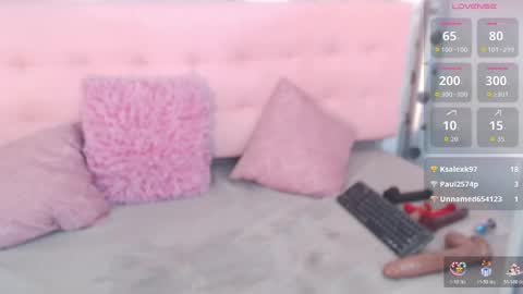 ZHAMIRA  ANDRES online show from May 2026 11:02:01 PM
