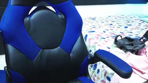 Zharyt online show from December 2025 07:53:02 PM