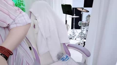 Snapshot of zhen0 chatting on November 2025 12:44:01 AM zhen online show from November 2025 12:44:01 AM