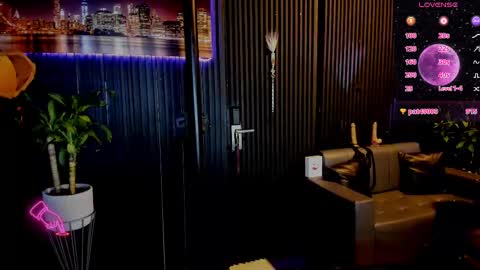 zhoestrong online show from March 2025 03:11:01 AM