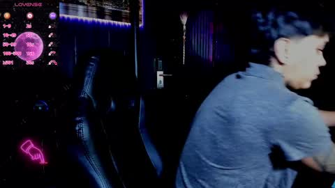 zhoestrong online show from March 2025 12:37:01 PM