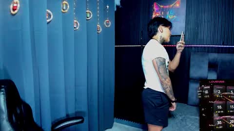 zhoestrong online show from November 2025 10:23:01 PM