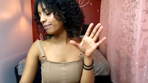 Zia Green online show from December 2024 03:33:01 PM