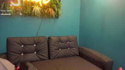 Snapshot of ziacooper_ chatting on December 2025 12:22:02 PM Zia Cooper online show from December 2025 12:22:02 PM