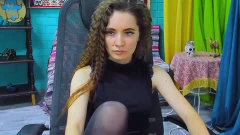 zianichols online show from January 2025 12:43:01 PM