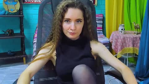 zianichols online show from January 2025 03:46:01 PM